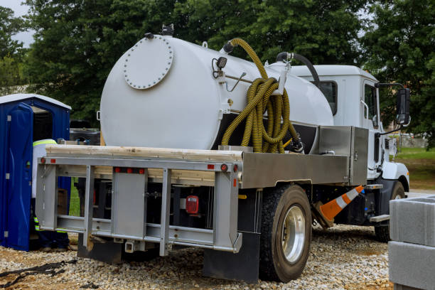 Best Porta potty delivery and setup  in Somerset, TX